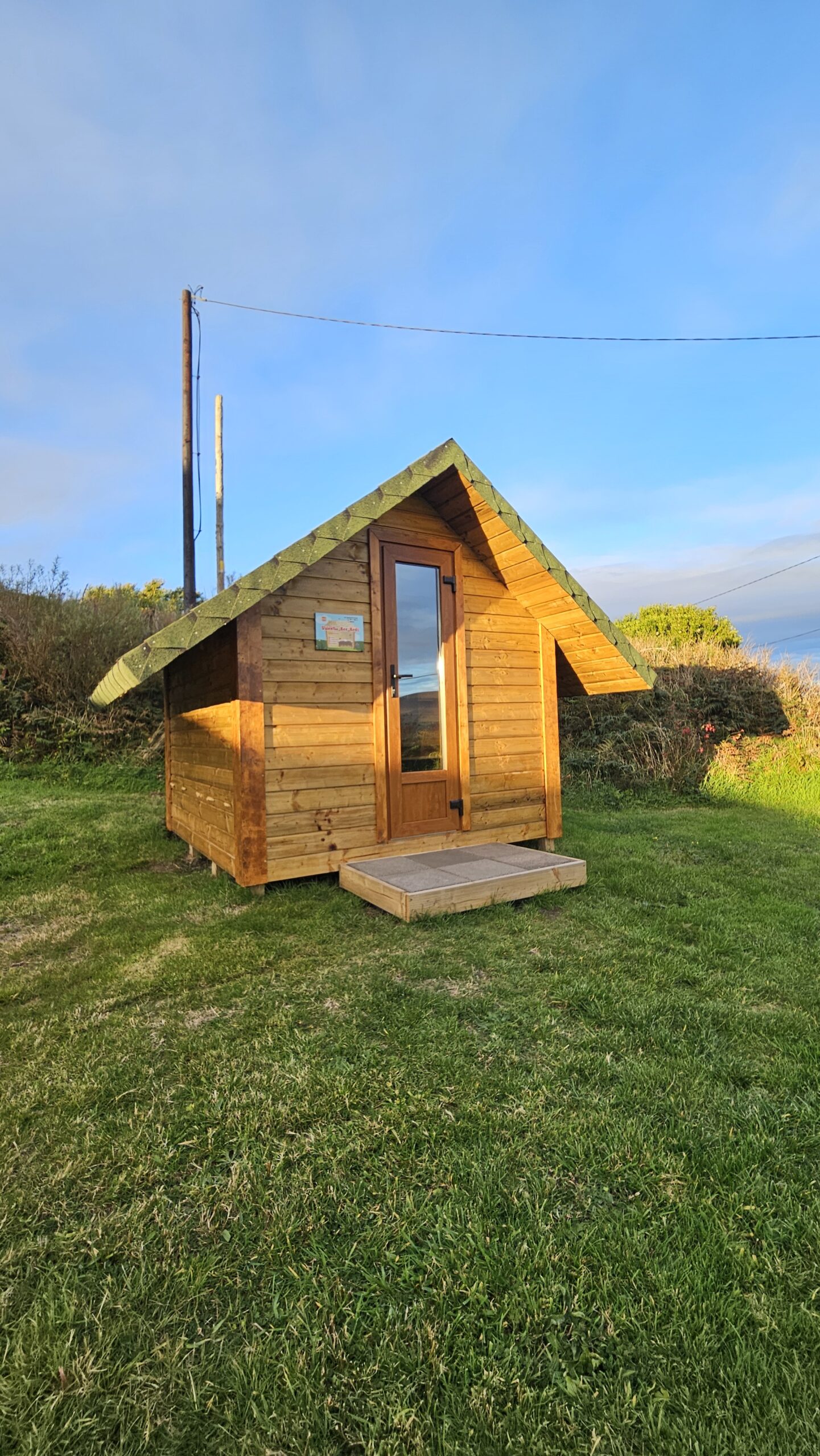 Outside view of the bee bed cabin